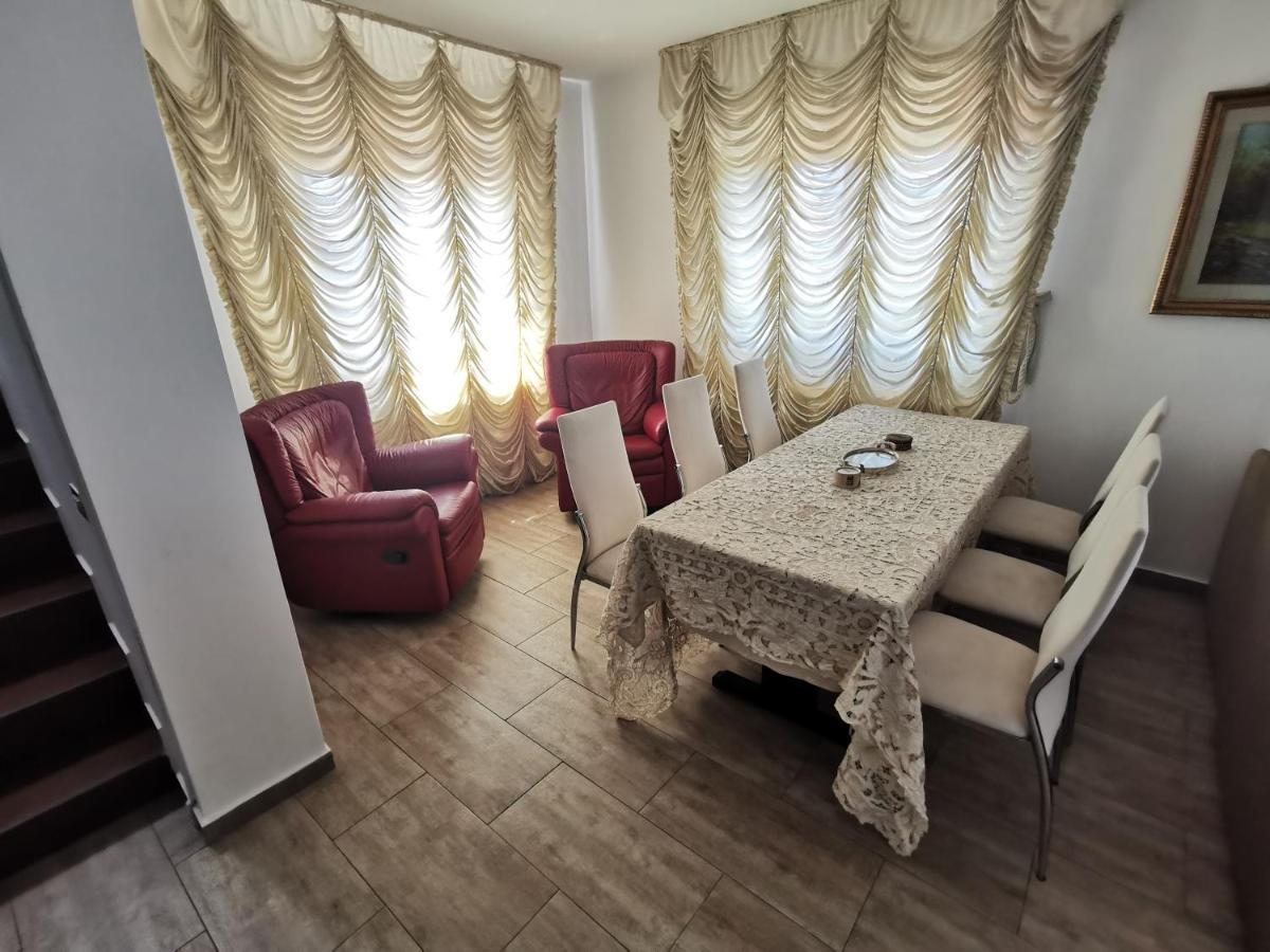 Vila Deal 사셀레 외부 사진